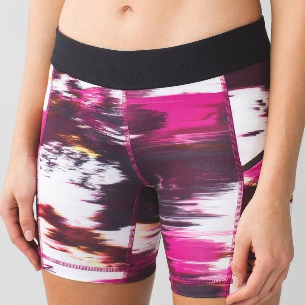 Lululemon What The Sport Short II In Pigment Wind Berry Rumble Multi Running 4 - Picture 2 of 12